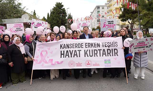 Bahçelievler'de meme kanseri farkındalığı için yürüyüş ve seminer gerçekleşti