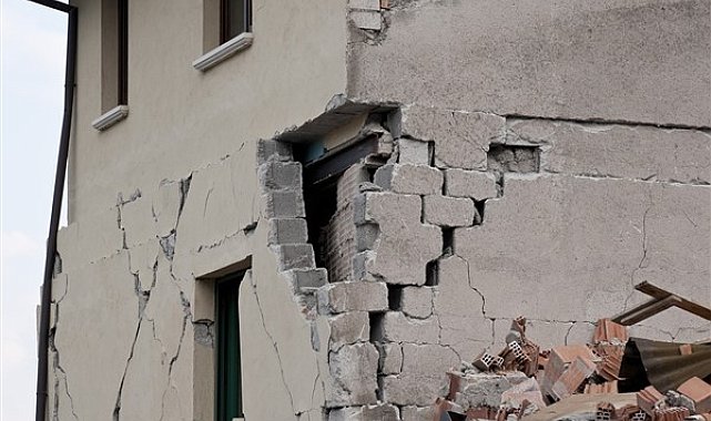 Bakan Kurum: Malatya’nın Kale ilçesindeki deprem sonrası bin 211 ihbar değerlendirildi