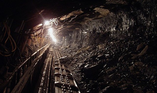 Bakan Tunç, Amasra maden kazasında hayatını kaybeden madencileri andı