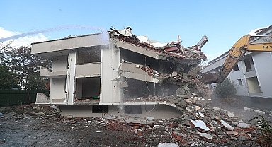 Bakırköy'de riskli binalar güvenli hale geliyor