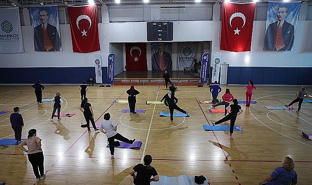 Bakırköylü Kadınlar Hem Spor Yapıyor Hem Sosyalleşiyor