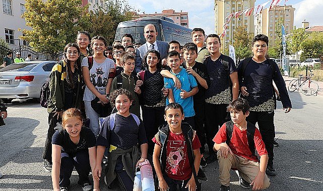 Başkan Altay Gençleri Doğum Günü Hediyeleriyle Sevindirecek