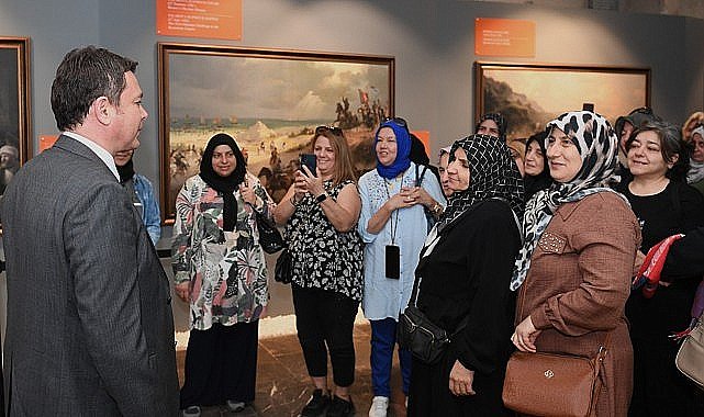 Başkan Aydın, Fetih Müzesi'ni gezen Osmangazili kadınlar ile bir araya geldi