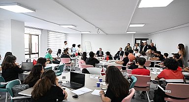 Başkan Böcek'ten gençlere tavsiyeler