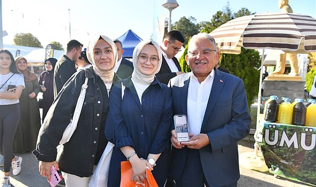 Başkan Büyükkılıç: Dolu dolu bir fuar dönemi yaşıyoruz