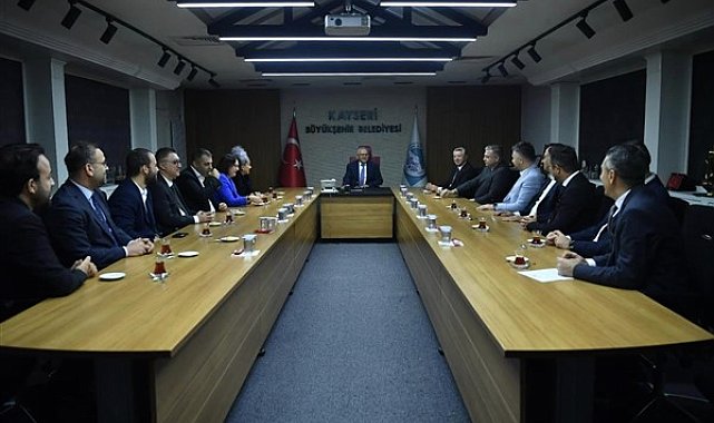 Başkan Büyükkılıç, Mobilyacılar Odası ve e-ticaret platformu temsilcilerini ağırladı