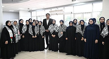 Başkan Kocaman yeni hafızları tebrik etti.