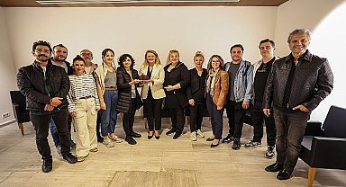 Başkan Ovalıoğlu, Yenilenen Leyla Gencer'deki İlk Oyunu İzledi