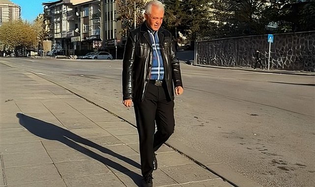 Başkan Şahin, Dünya Yürüyüş Günü kapsamında evinden belediyeye yürüdü