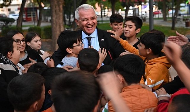 Başkan Şahin, Kadın El Emeği Kermesi'ni ziyaret etti