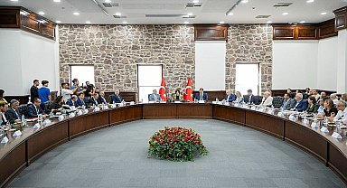 Başkan Tugay, İzmir Körfezi Acil ve Kısa Vadeli Eylem Planı'na itiraz nedenlerini açıkladı: “Şerhimi paylaşarak imzalayacağım