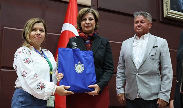 Başkan Ünlüce: Farklı kültürlerle bir arada yaşıyoruz