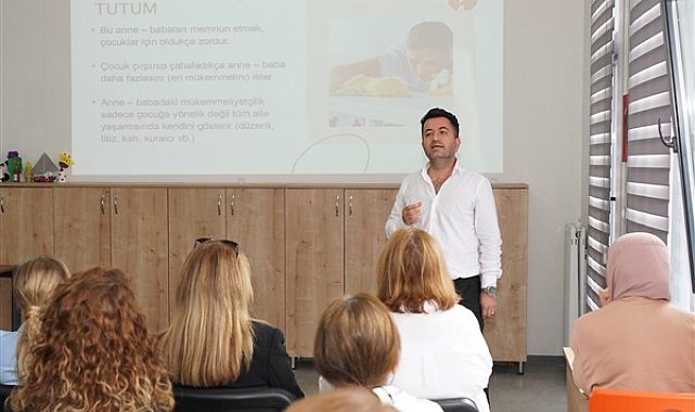 Beylikdüzü’nde “Mükemmeliyetçi Anne Baba Tutumları” adlı seminer gerçekleştirildi