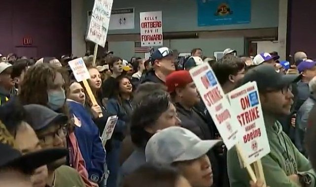Boeing işçileri ''greve devam'' yönünde oy kullandı