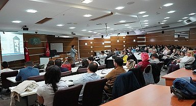 Bornova Belediyesi'nden çalışanlarına 'Temel Afet Bilinci' Eğitimi