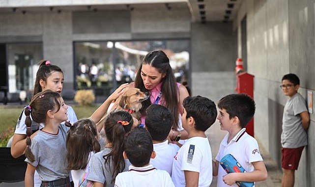 Bornova'da 4 Ekim Dünya Hayvanları Koruma Günü etkinlikle kutlandı