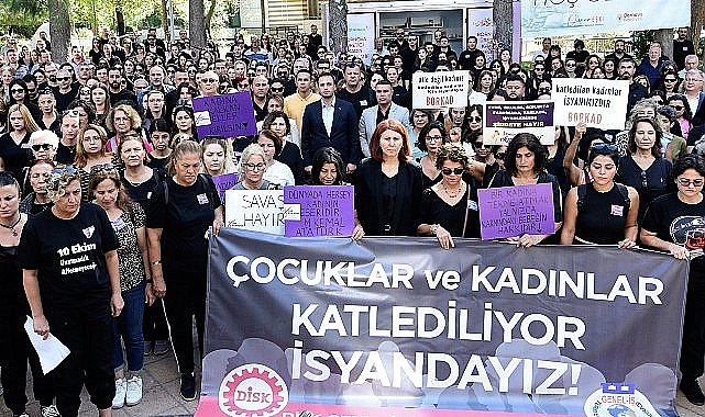 Bornovalı kadınlardan Gar Katliamı'nın yıldönümünde anma Yaşamak İstiyoruz!
