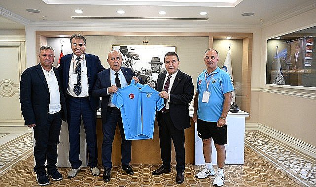 Bosna heyetinden Başkan Böcek'e ziyaret