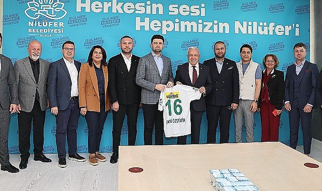 Bursaspor Yönetimi'nden Başkan Şadi Özdemir'e ziyaret
