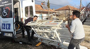  Büyükşehir Belediyesi hasta ve hasta yakınlarının yanında