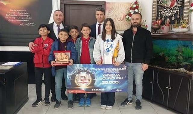 Çay Belediyesi, TEKNOFEST'te Türkiye 3'üncüsü olan ELEKTROSUCUK takımını ağırladı