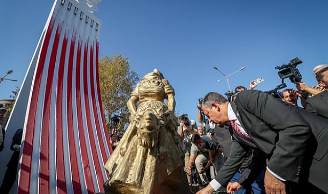 CHP Genel Başkanı Özel, Ankara'da 10 Ekim Anıtı açılışına katıldı