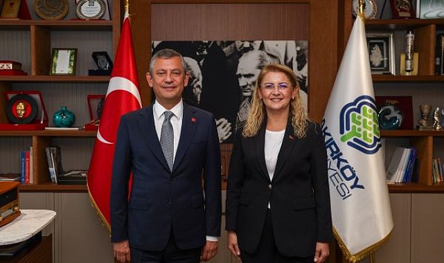 CHP Genel Başkanı Özel, Bakırköy Belediyesi’ni ziyaret etti