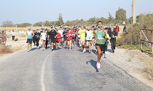 Çiğli'de 'Cumhuriyet Koşusu' coşkusu yaşandı