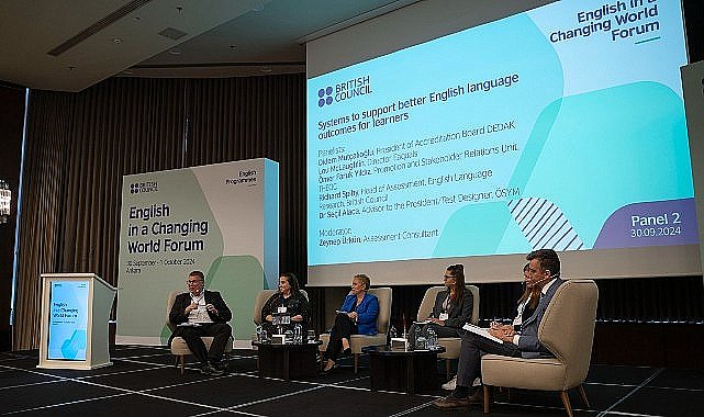 'Değişen Dünyada İngilizce' Forumu: Türkiye'de İngilizce Eğitiminde İş Birliği ve Yenilikçi Stratejiler Öne Çıktı