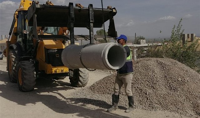 Depremde hasar gören altyapı hatları yenileniyor