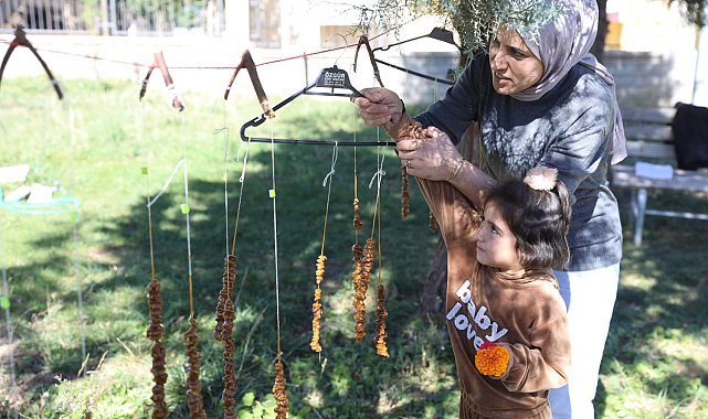 Diyarbakır Büyükşehir Belediyesinden çocuklara bağbozumu ve bulamaç etkinliği