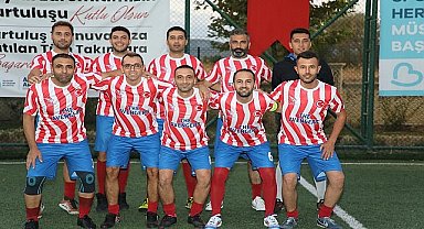 Edremit Belediyesi Cumhuriyet Kupası futbol turnuvası başladı