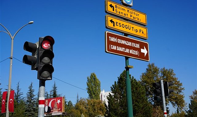 Eskişehir'de 29 Ekim’e özel trafik ışıklarında düzenleme yapıldı