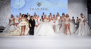 Filiz Çekil, Bursa'da Muhteşem Bir Defileye İmza Attı