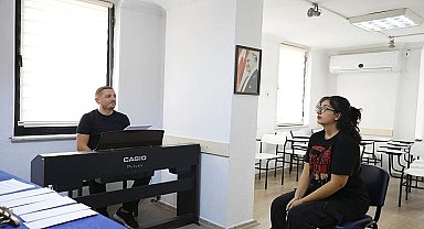 Geleceğin sanatçıları Aydın Büyükşehir Belediyesi Konservatuvarı'nda yetişiyor