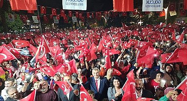 Gölcük Belediye Başkanı Ali Yıldırım Sezer, yayınladığı mesaj ile 29 Ekim Cumhuriyet Bayramı'nı kutladı.