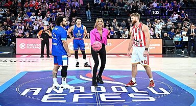 Hava atışı Çağla Şıkel'den