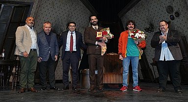 İBB Şehir Tiyatroları, 9. Adana Şehir Tiyatroları Festivali'nde seyirciyle buluştu.