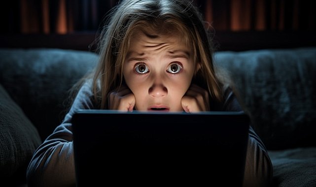 İletişim profesyoneli uyardı: “Dijital özgürlüğün sınırlarını çizmek şart”