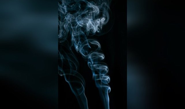İngiltere'de tek kullanımlık elektronik sigaralar 2025'te yasaklanacak