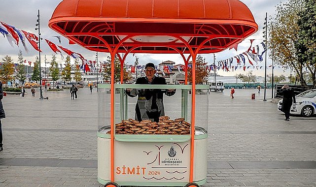 İstanbul'un Yeni Simit Arabaları Beşiktaş Meydanı'nda