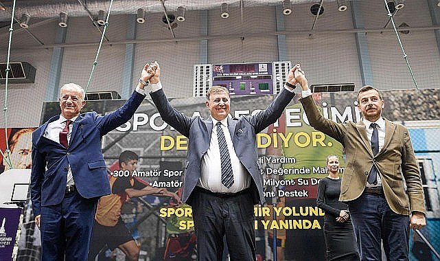 İzmir Büyükşehir'den amatör spor kulüplerine 22 milyon liralık can suyu