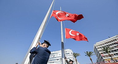 İzmir'de Cumhuriyet Bayramı törenleri başladı