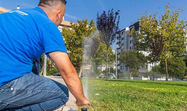 İzmir’in parklarında akıllı sulama dönemi