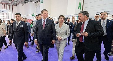 İzmir'in üç fuarı tekstil sektörüne güç verdi