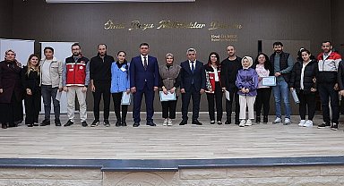 Kandıra'da yeni evl çiftler sertifikalarını aldı