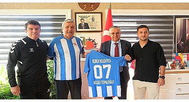 Kemer Belediye Merkez Spor'dan Başkan Topaloğlu'na ziyaret