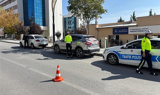 Kız öğrenci yurtları çevresinde bin 95 adet araç sorgulandı