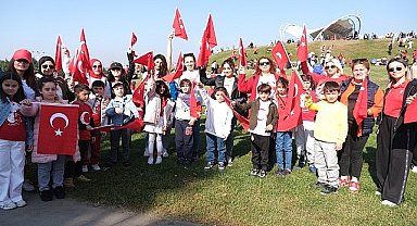 Kocaeli'de binler 'Cumhuriyet' aşkına koştu