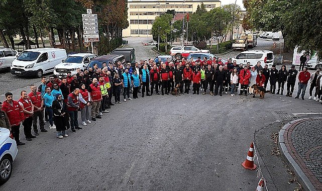 Kocaeli'den Söğüt'e afet tatbikatı konvoyu